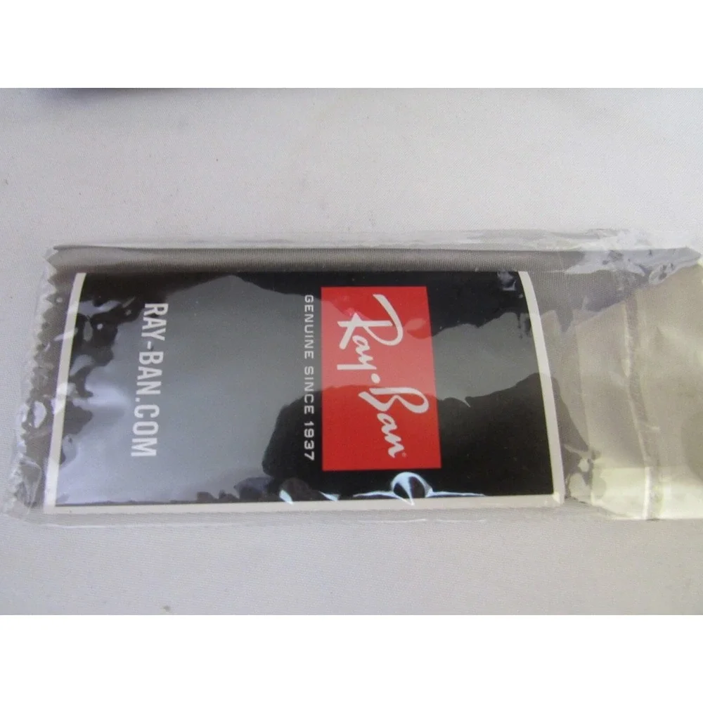 Ray Ban Universal Black Medium Soft Case for Sunglasses & Eyeglasses with Cloth